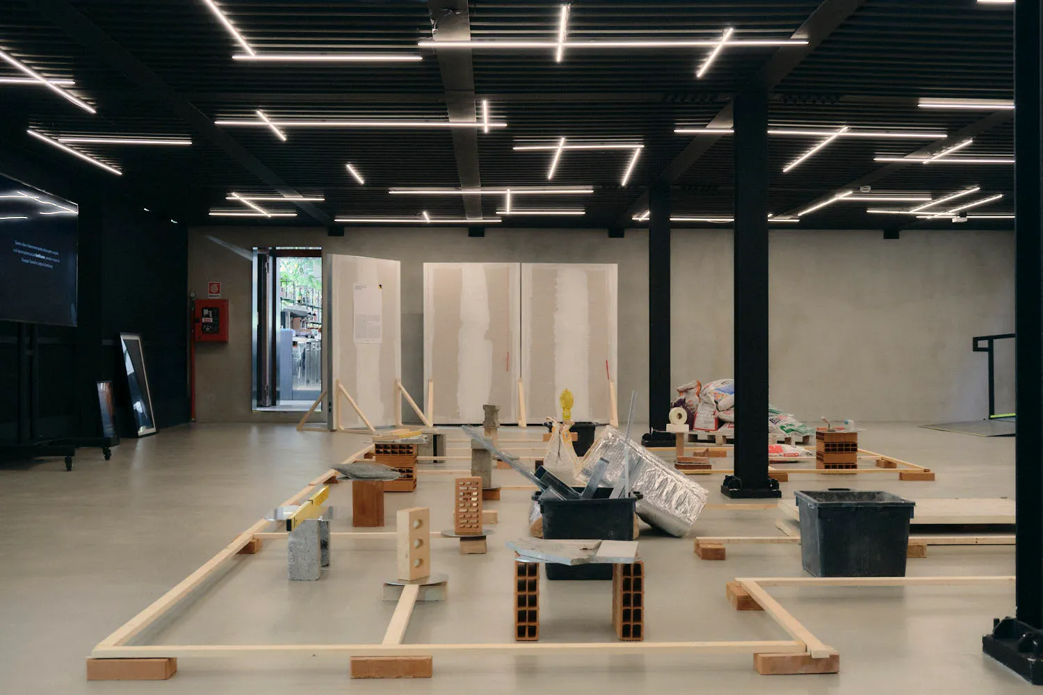 Allestimento dell'evento Cantiere Culturale negli spazi di Gres Art 671